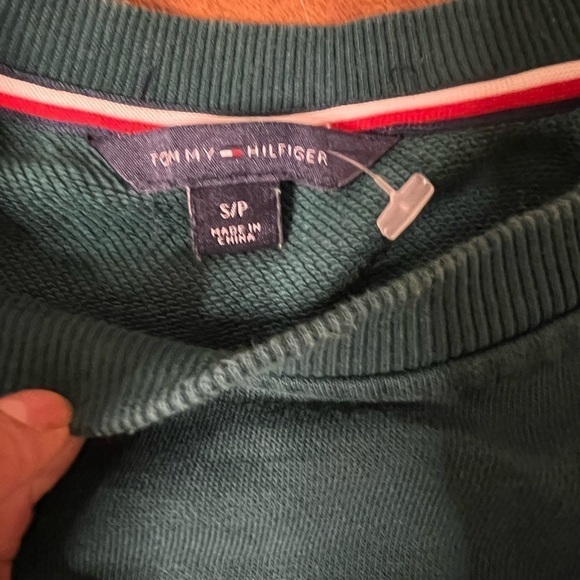 Tommy Hilfiger vintage look campus style classic crew neck crested embroidered - Picture 5 of 6